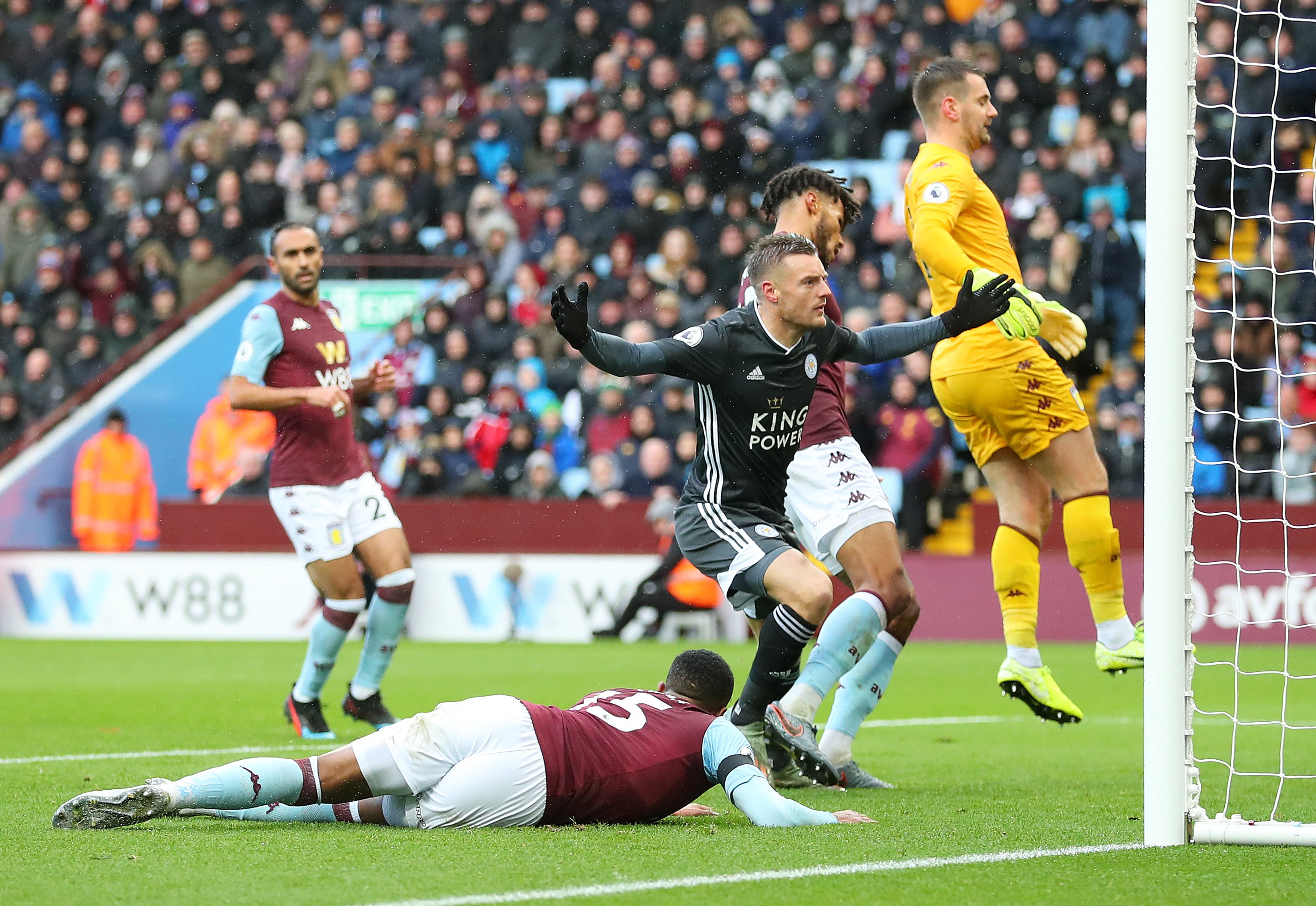 的中场配置 的中场配置