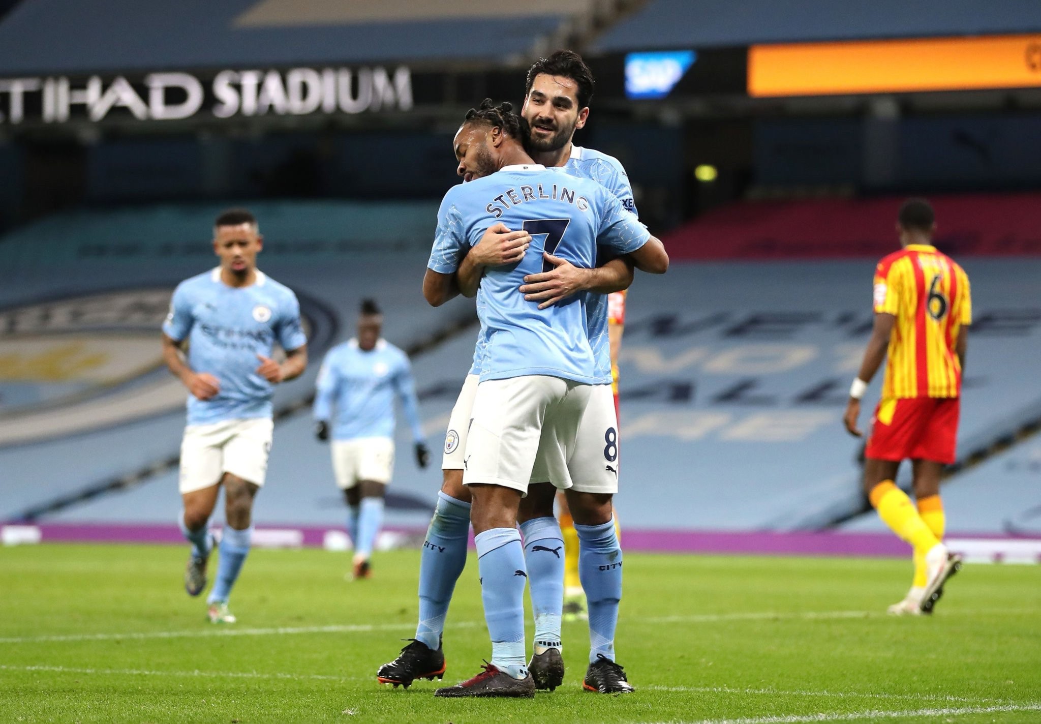 的比赛中以 的比赛中以